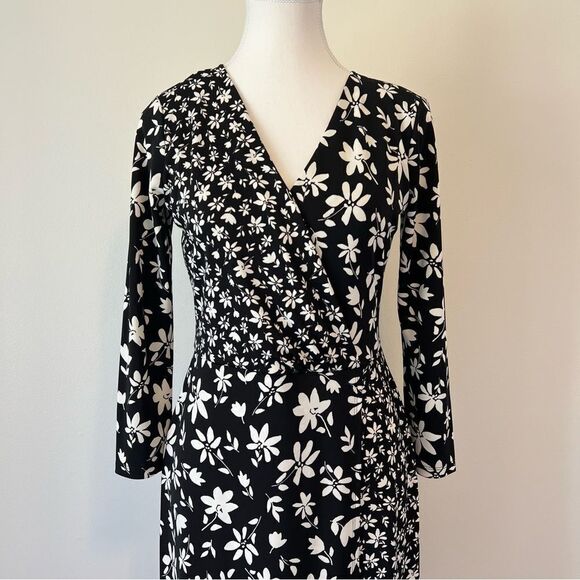 Talbots Bicolor Ditsy Wrap Jersey Black and White Floral Dress NEW Size XS - Picture 3 of 8